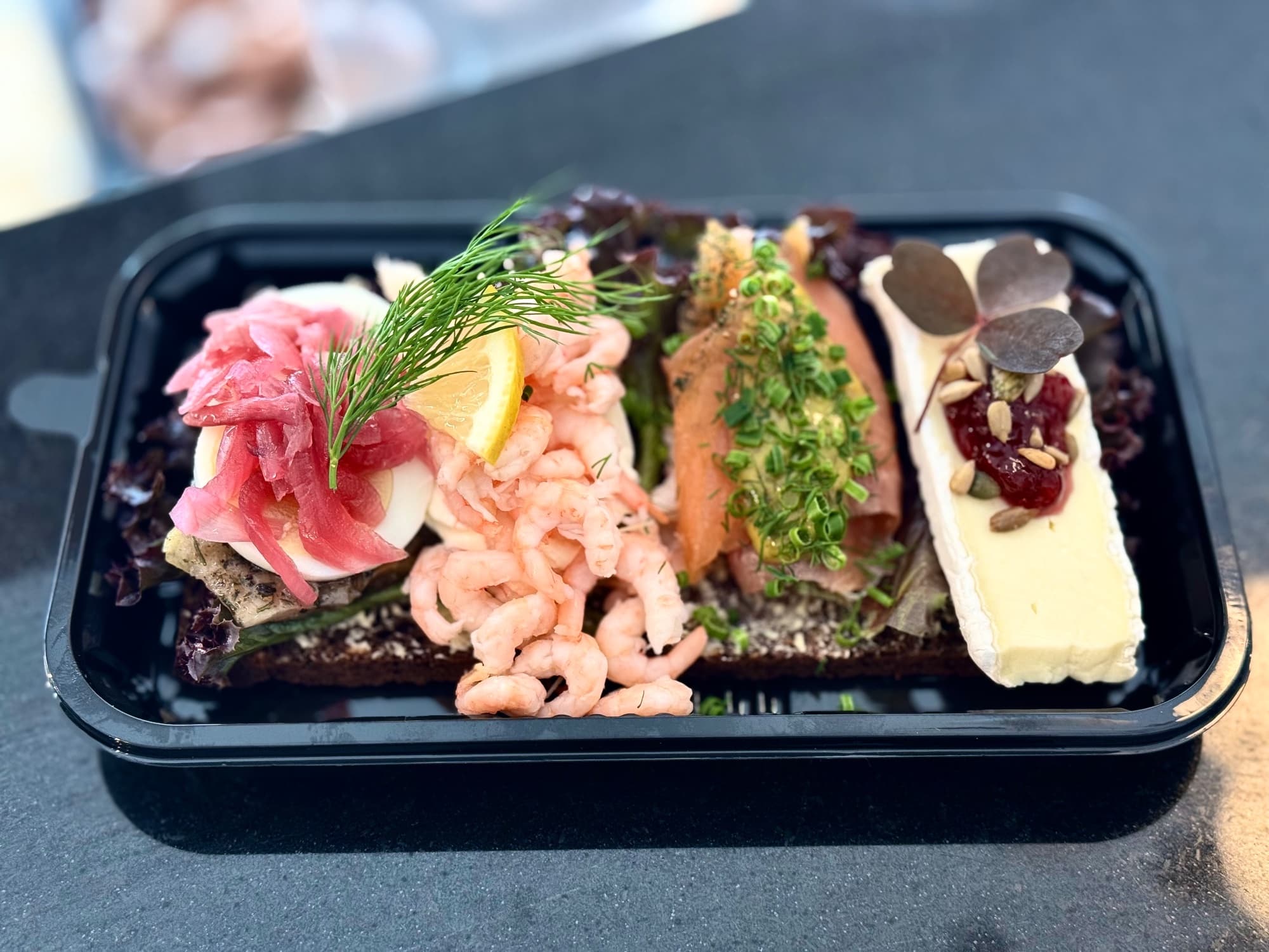 Landgång (long open sandwich)